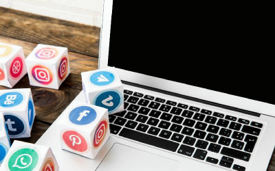 Promoció i negoci a través de les xarxes socials