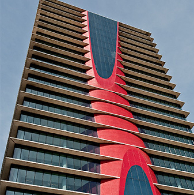 First workplaces alquila oficinas y despachos en su centro de coworking en la Torre Realia de Barcelona