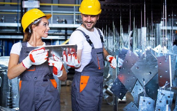 AEBALL/UPMBALL desenvolupa el talent en el sector metal·lúrgic mitjançant el seu servei d'Orientació Professional