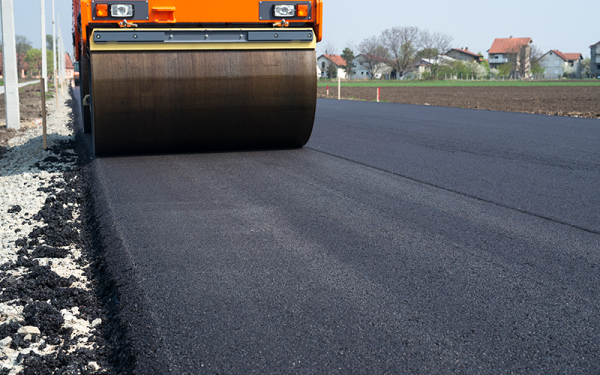 Alerta de possible estafa d’asfaltat de polígons industrials