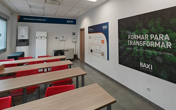 BAXI inaugura un aula de formación en aerotermia en Santiago de Compostela