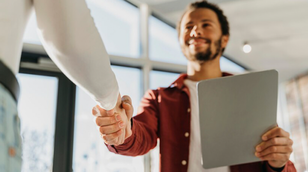 Busques personal? Necessites incorporar talent? Gaudeix d’ajuts a la contractació de fins a 12.430,98 €