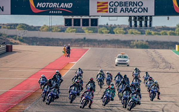 Daniel Ocete firma un doblete en MotorLand Aragón y se acerca al liderato de la Yamaha R7 Cup
