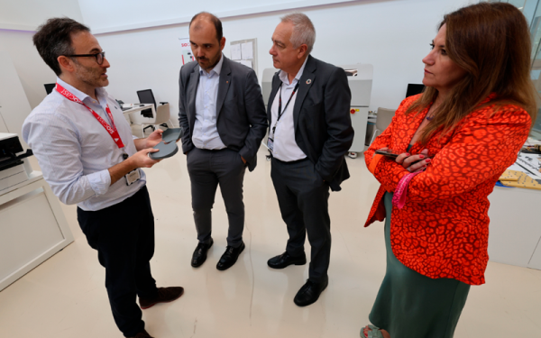 El conseller de la Presidència de la Generalitat de Catalunya, Albert Dalmau, visita el cor del Districte 4.0
