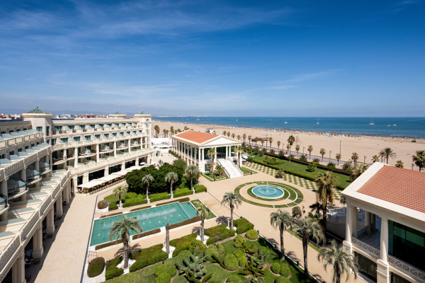 El Hotel Las Arenas Balneario Resort, uno de los balnearios mejor valorados de España