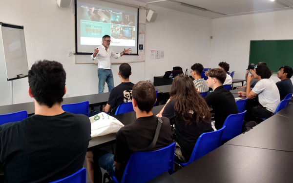 El talent jove del Programa Singulars d’AEBALL activa el seu esperit emprenedor amb Procornellà