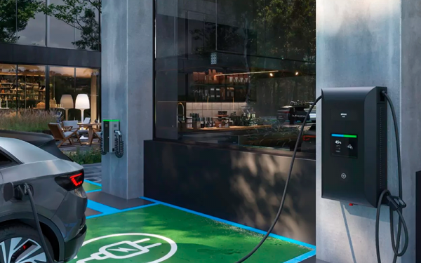 Floox impulsa la movilidad eléctrica con soluciones de recarga en corriente continua