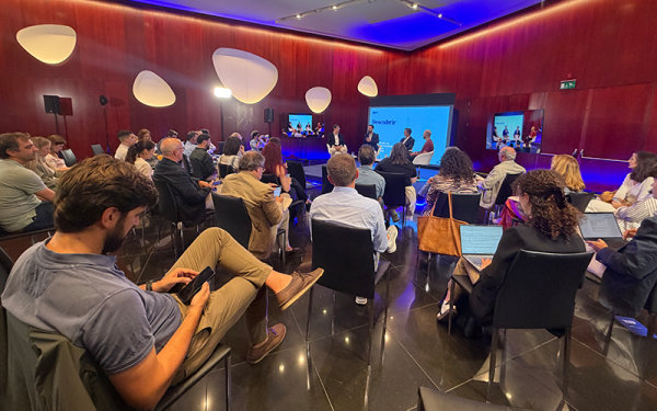 La intel·ligència artificial centra el debat sobre les noves regles del retail a L’Hospitalet