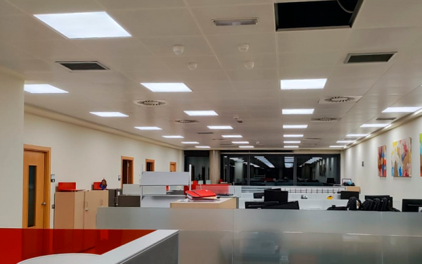 Ledind instala la iluminación de una prestigiosa escuela de negocios