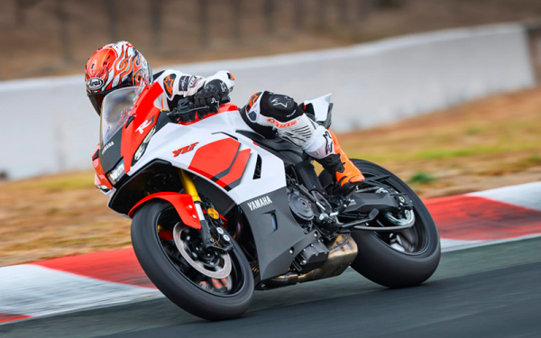 Yamaha presenta su nuevo modelo de moto superdeportiva